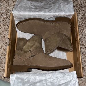 UGG AUBRIELLE BOOTS
